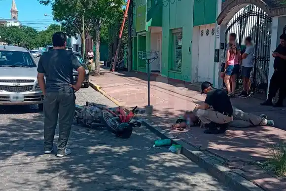 Fuerte accidente frente al Autódromo terminó con varios lesionados