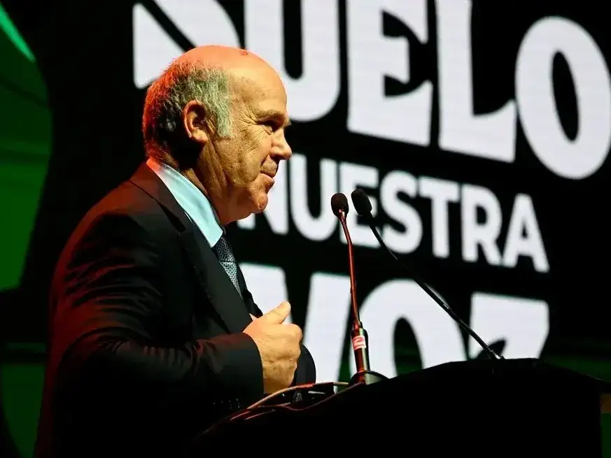 En su discurso, Iraeta enfatizó la eliminación de retenciones como un objetivo clave, describiéndolas como un impuesto injusto que afecta al sector. Foto: Marcelo Manera.
