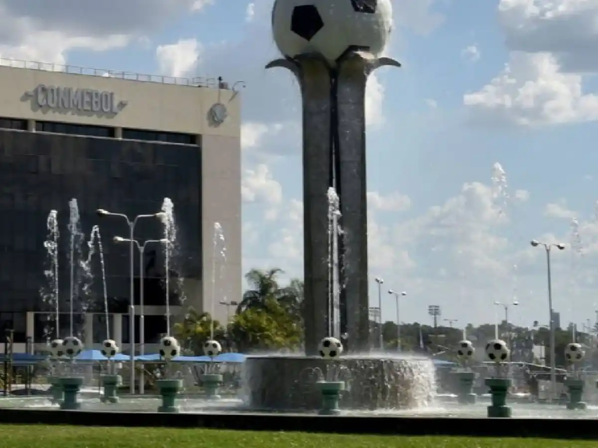 Conmebol prepara protocolo sanitario para el retorno del fútbol sudamericano