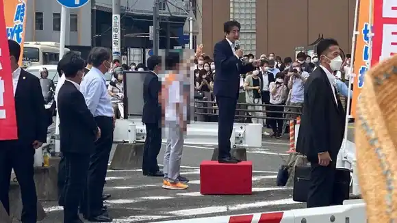 EL MUNDO CONMOCIONADO por el asesinato del ex primer ministro japonés Shinzo Abe durante un acto electoral
