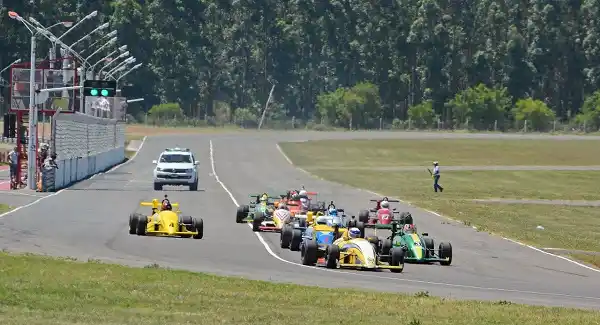 Stéfano Veronesi y Sebastián Reynoso ganaron y apuntan a los campeonatos