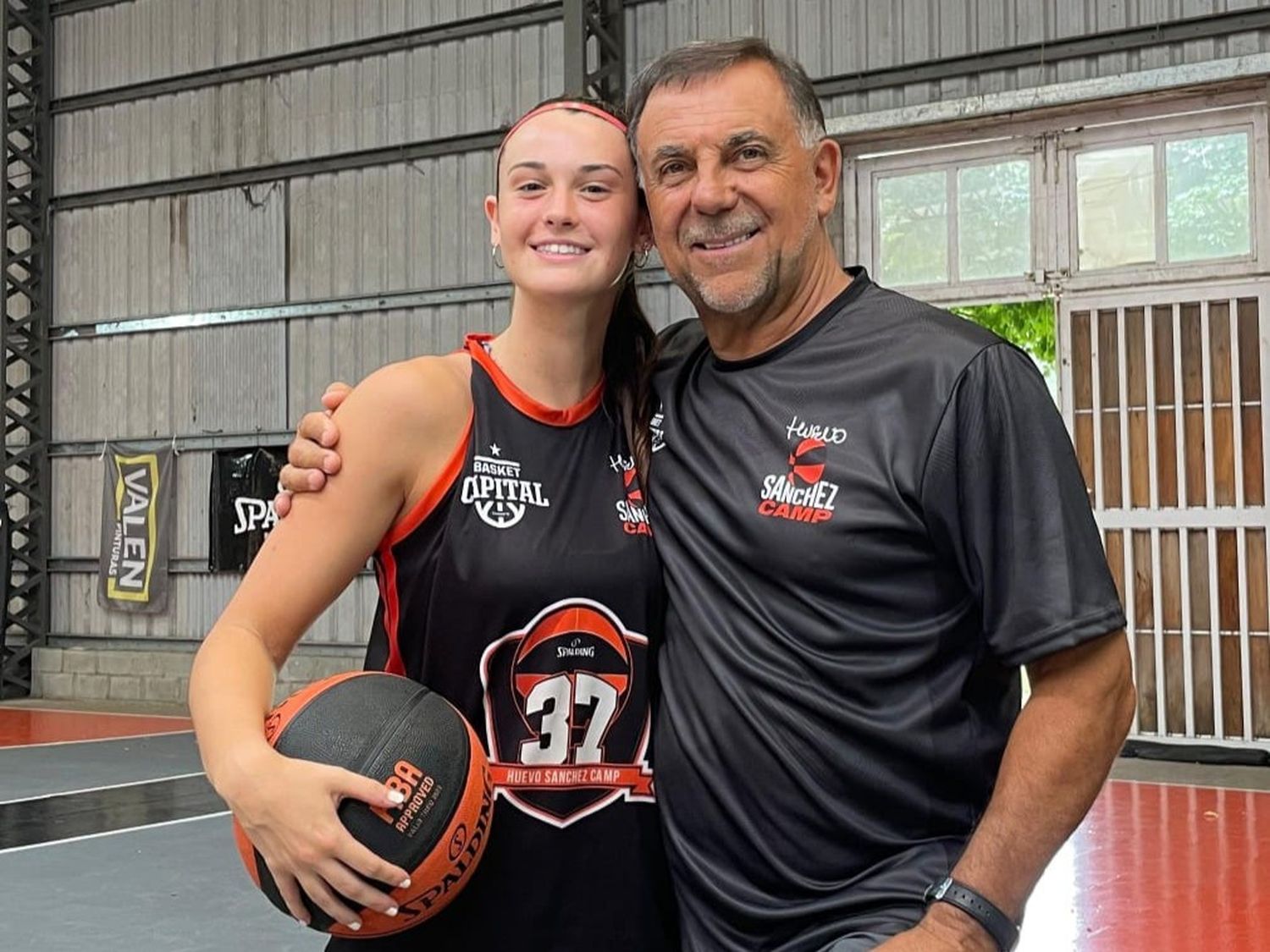 Mora García Duffy junto a Oscar "Huevo" Sánchez