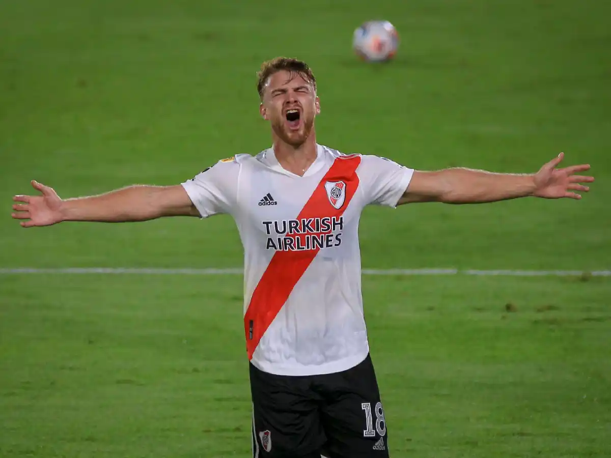 River le quitó el invicto a Colón y se acomodó en la Zona A
