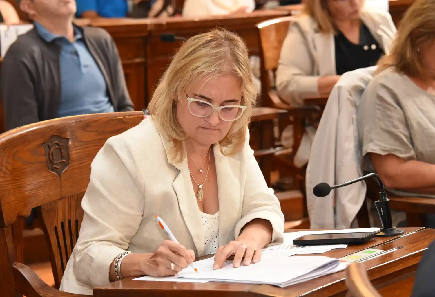 “Todo aquello que el gobierno nacional recorta y ajusta para que le den los números de la macroeconomía termina siendo un gasto superior para el Presupuesto Municipal", expresó la concejal Maridé Condino.