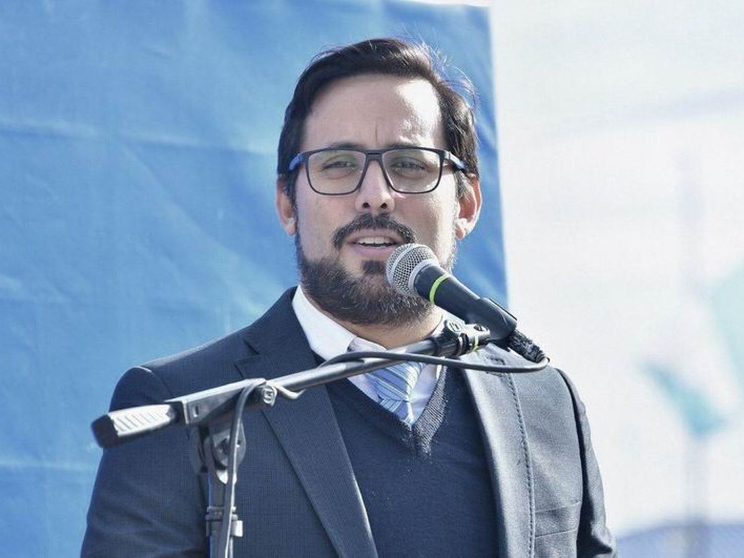 “En Formosa hay un gobernador muy coherente
en no ir a entregar intereses de los formoseños”