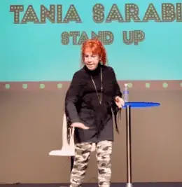 El teatro mantiene activa a Tania Sarabia. Foto Instagram