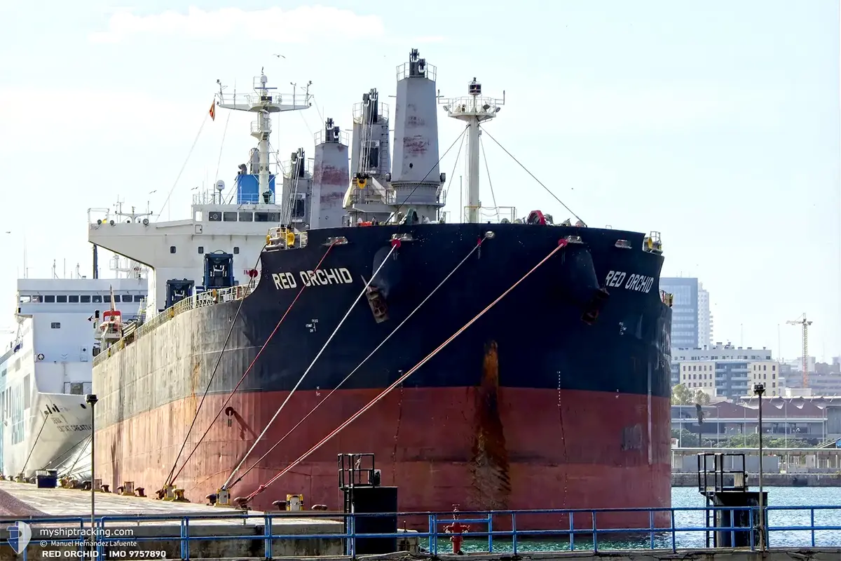 No hay acuerdo y continúa el embargo contra el buque