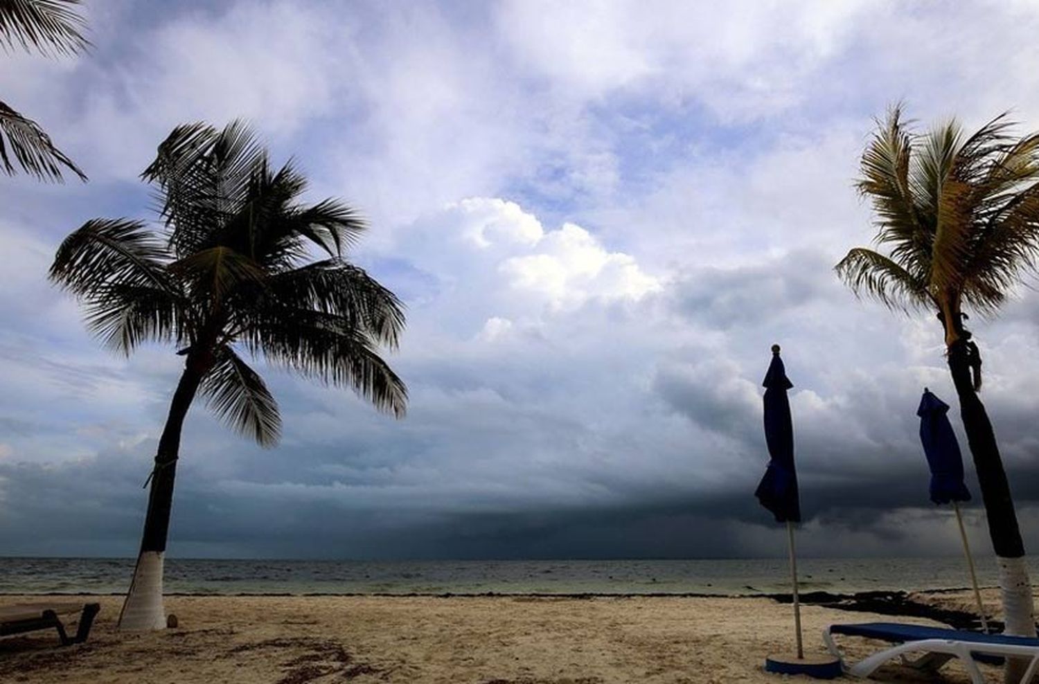 Otro huracán amenaza la costa norteamericana
