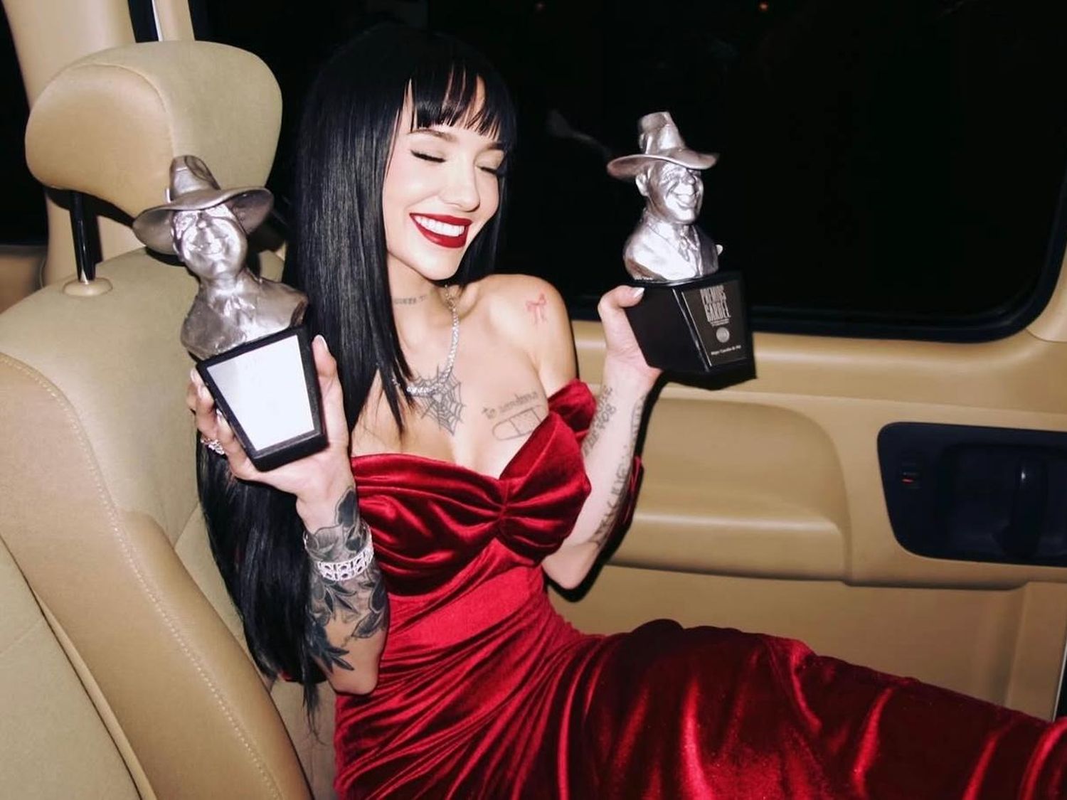 Premios Gardel 2025. La Joaqui fue fotografiada por el necochense Tomi Raimon