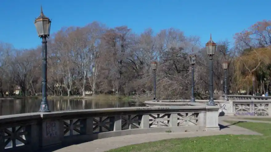 Cianobacterias en laguna de 9 de Julio: La más viral afecta al sistema nervioso central