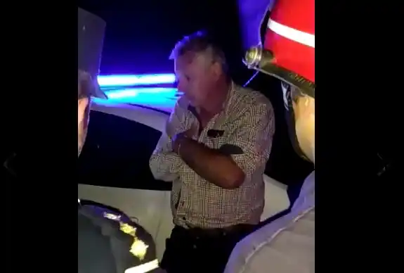 Filmaron el zigzag del médico en la ruta antes del choque