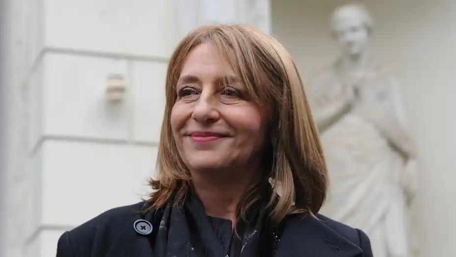 Procesan a Gils Carbó por administración fraudulenta