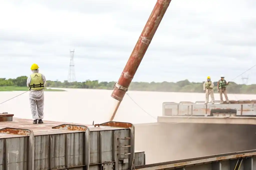 Puerto de Santa Fe:  se embarcan 20.000 toneladas de trigo con destino al cordón industrial