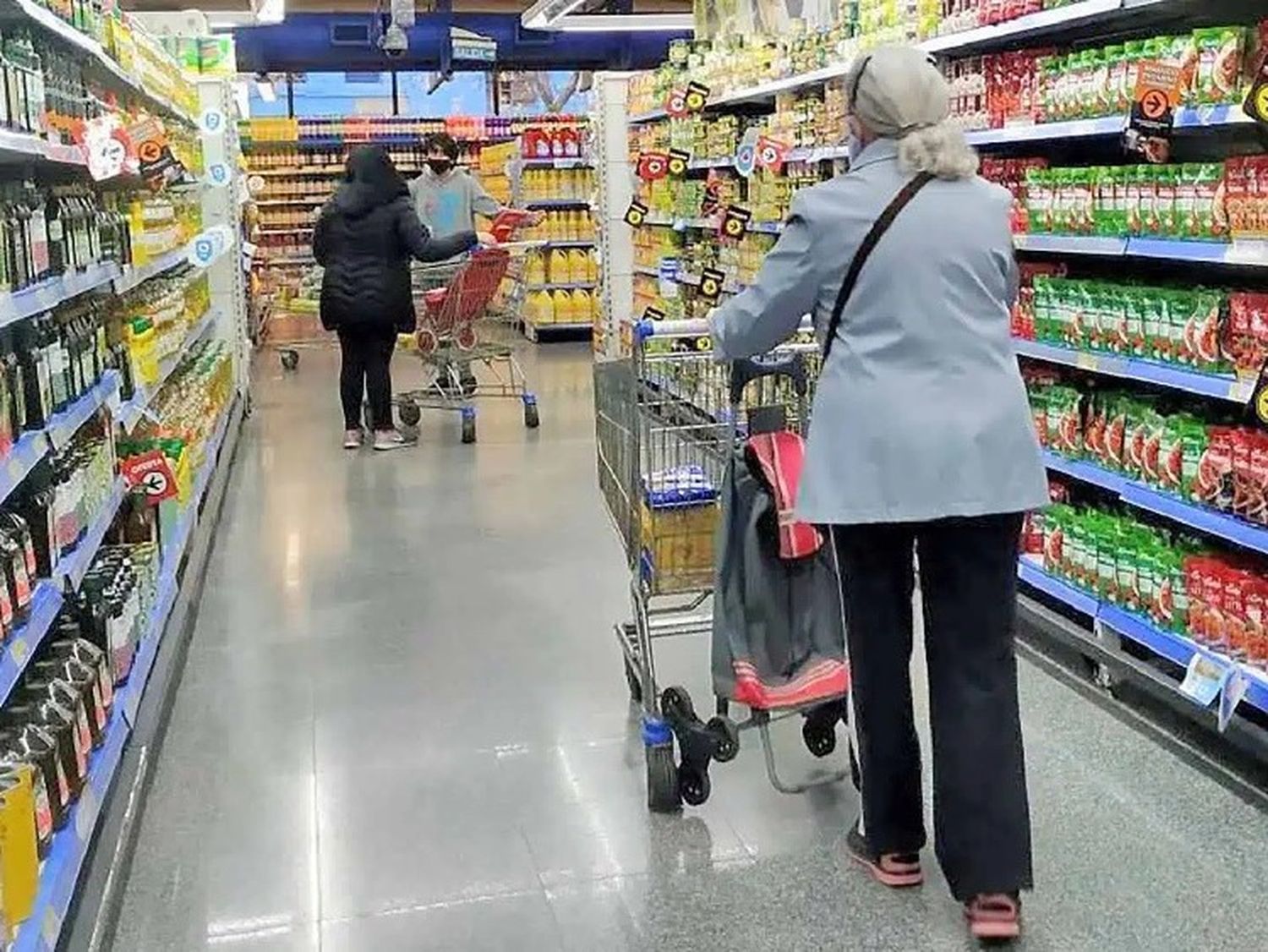 El consumo en supermercados subió en abril y anotó el mayor nivel de la era Milei