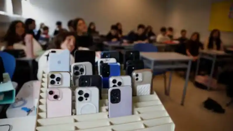 celular escuelas 1