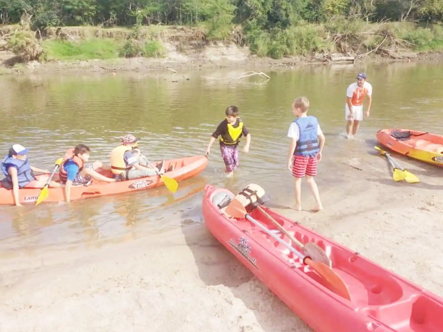 El Parque Enrique Berduc continúa abierto al público con servicios y normas de conservación