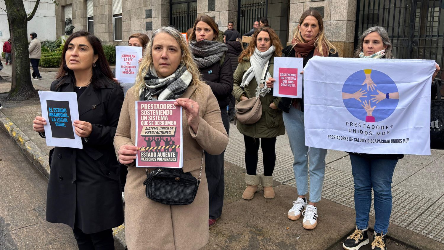 “Estamos totalmente precarizados. Hay desfases de cobros de seis a ocho meses”, denunció Machado.