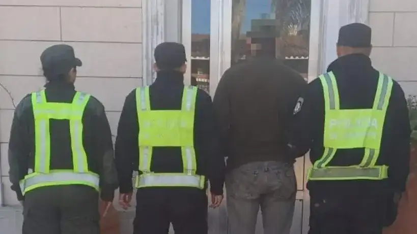 La Guardia Provincial secuestró dos escopetas y dos camionetas en operativos realizados en Romang y Vera - 1