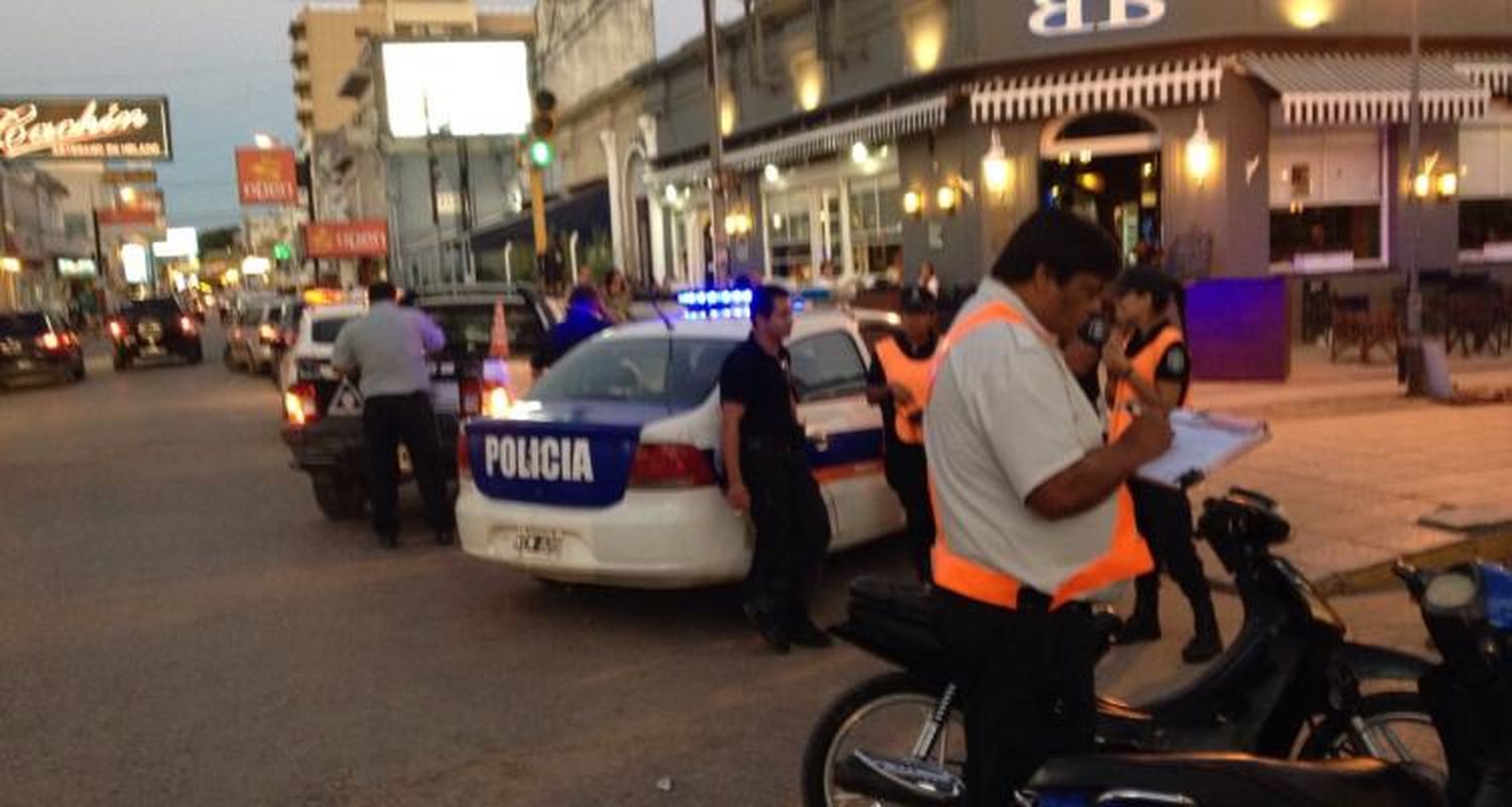 Control de tránsito en el centro de la ciudad