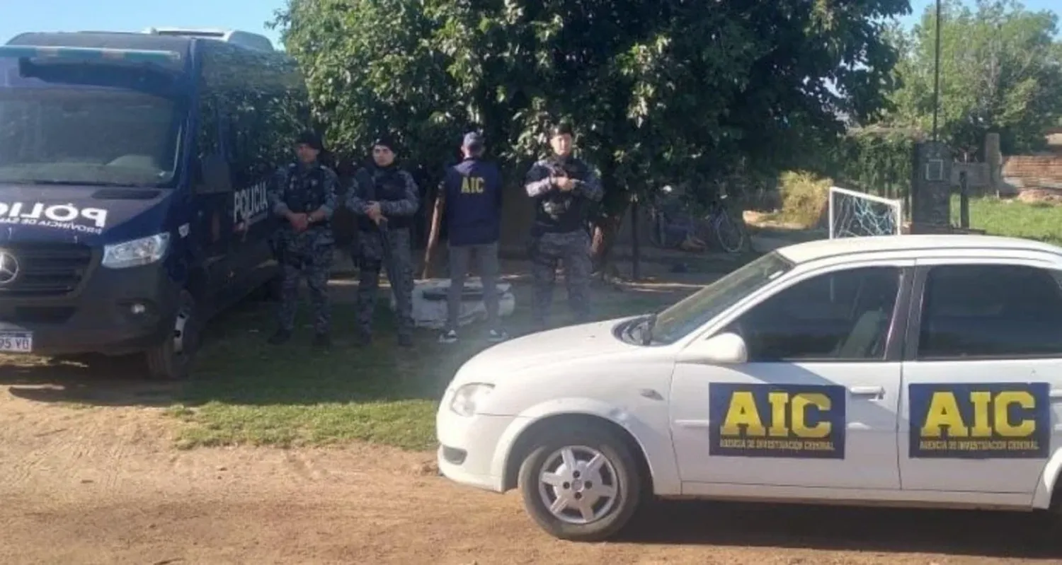 El delincuente fue detenido en una vivienda de calle Bermejo de la ciudad de Carcarañá.