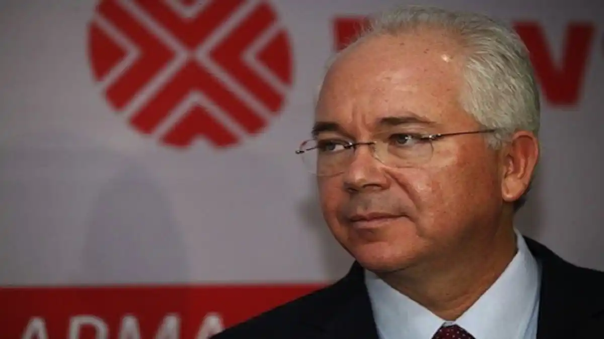 «NI A MADURO, NI A GUAIDÓ»: la petición que hace Rafael Ramírez a Petro por Monómeros