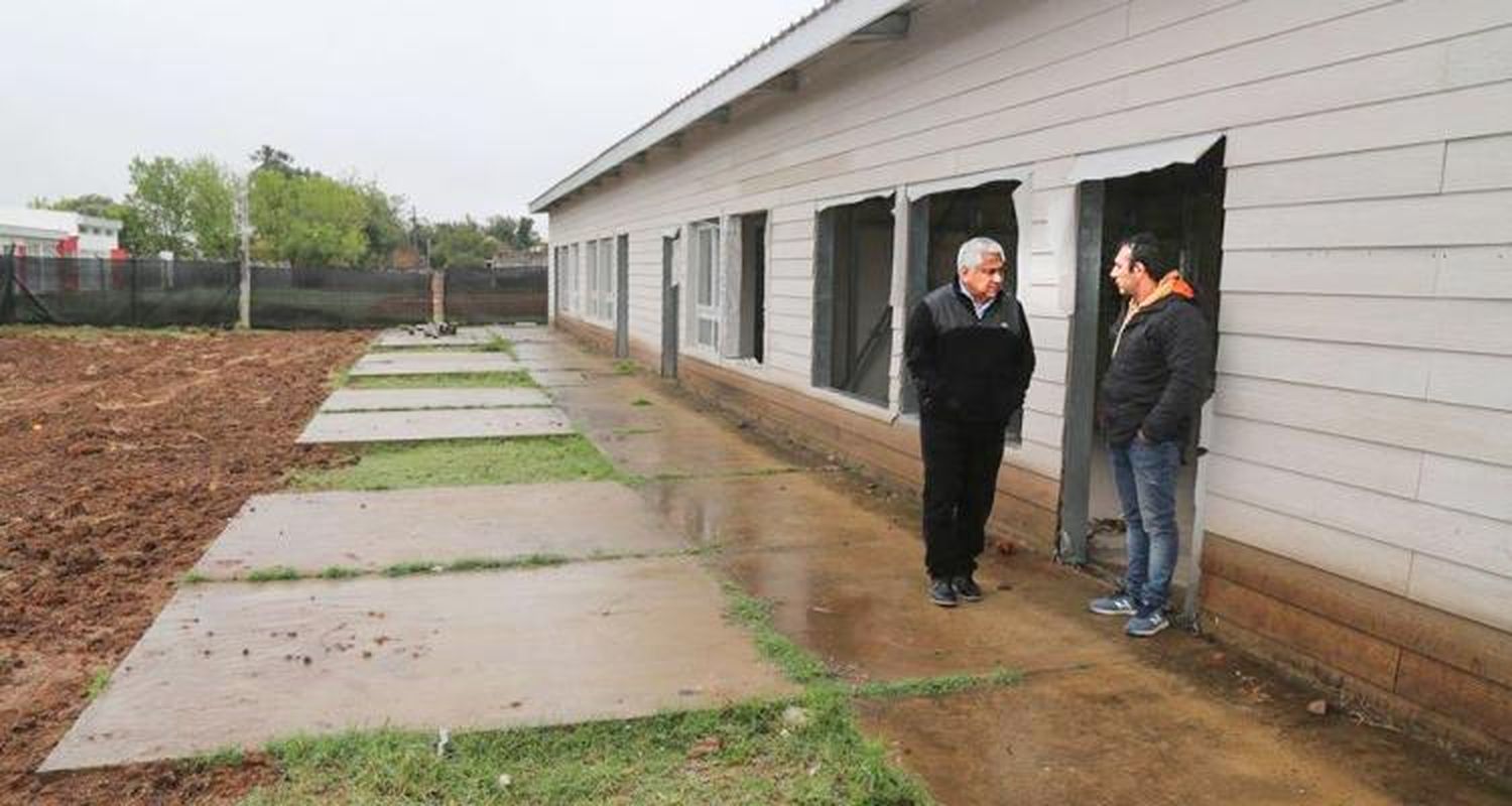 En La Plata ya tienen el listado de obras urgentes, mientras se discute el uso del Fondo Educativo para pagar sueldos