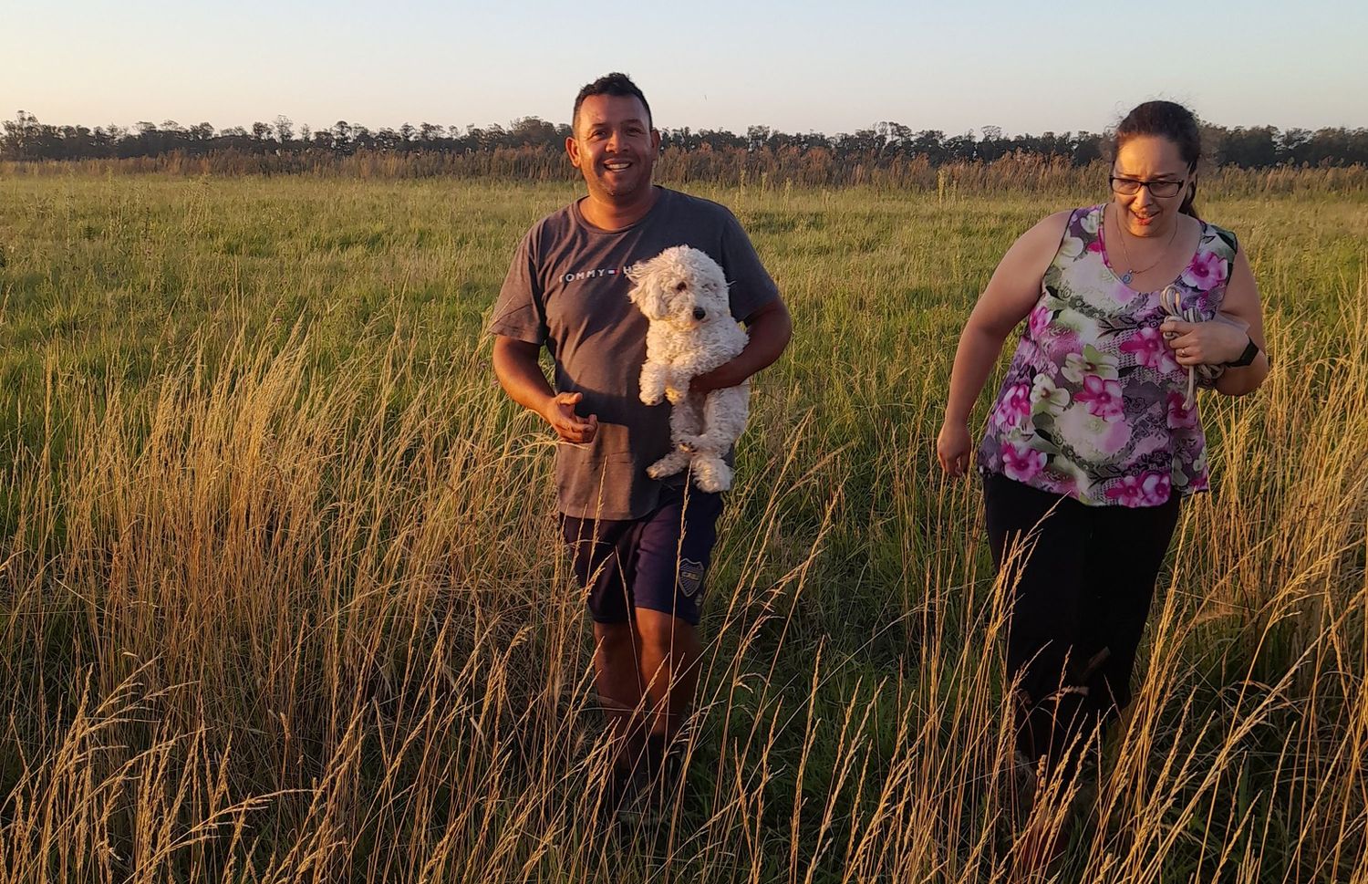 Voluntarios en la búsqueda del perrito