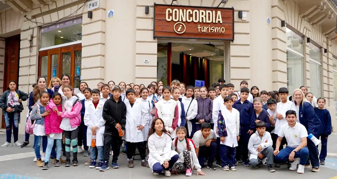 Junto a Salto Grande y veteranos de Malvinas, más de 600 alumnos conocieron sitios emblemáticos de Concordia