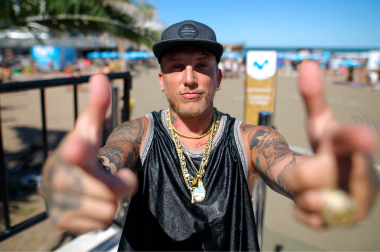 Redes sociales la nueva imagen del Polaco impactó a sus seguidores