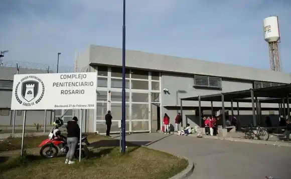 La provincia licitó en Rosario la compra de chalecos antibala para agentes penitenciarios