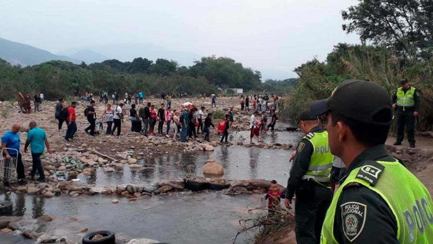 39 TROCHAS: pandemia desbordó capacidad de Colombia para atender crisis de venezolanos