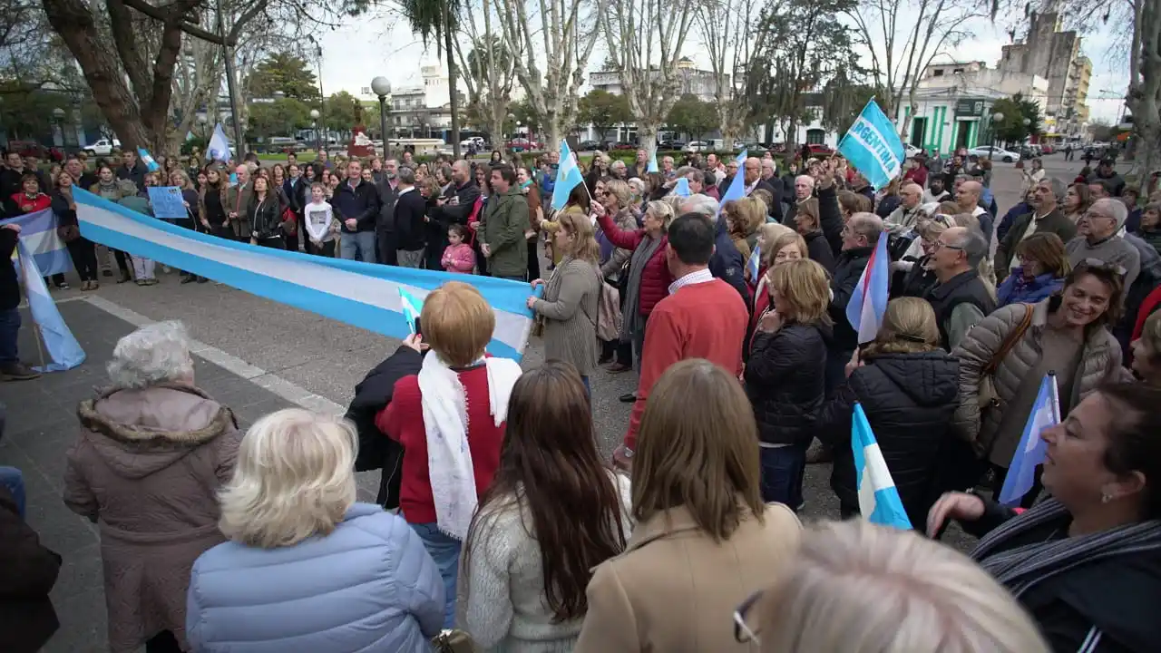 En la plaza San Martín, se realizará la "Marcha del millón por la República"