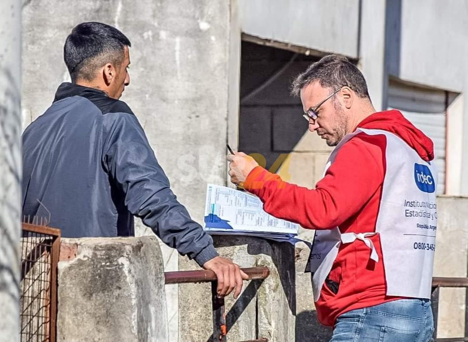 Sorpresa: el senador Enrico entre los voluntarios del Censo 2022
