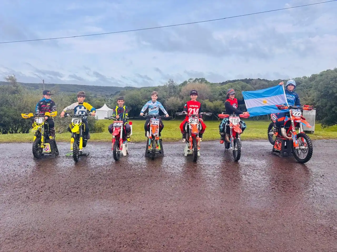 Meritoria participación de Valentino Bogue en la Copa FIM de Minicross en Uruguay