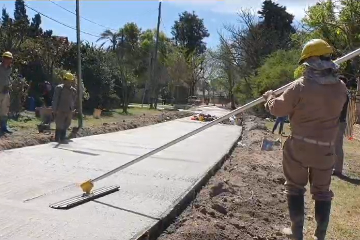 Se avanza en la pavimentación del barrio Brigadier López