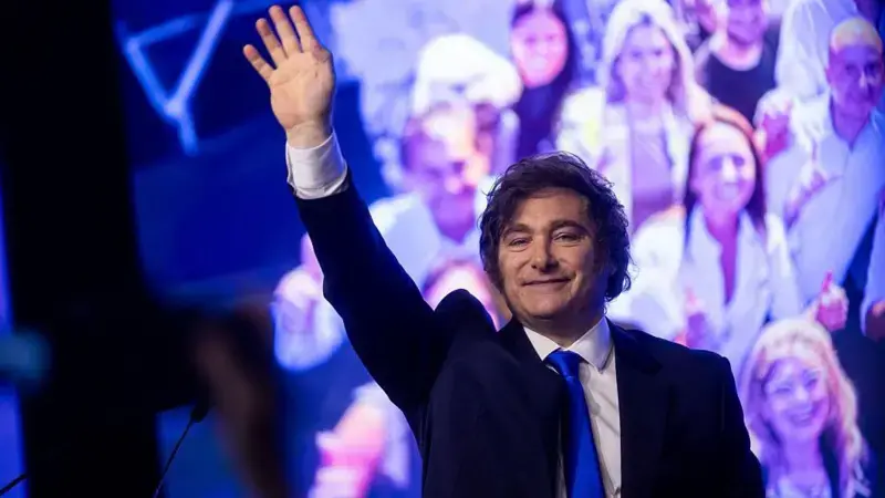 Javier Milei continúa el Tour de la Gratitud por el interior del país