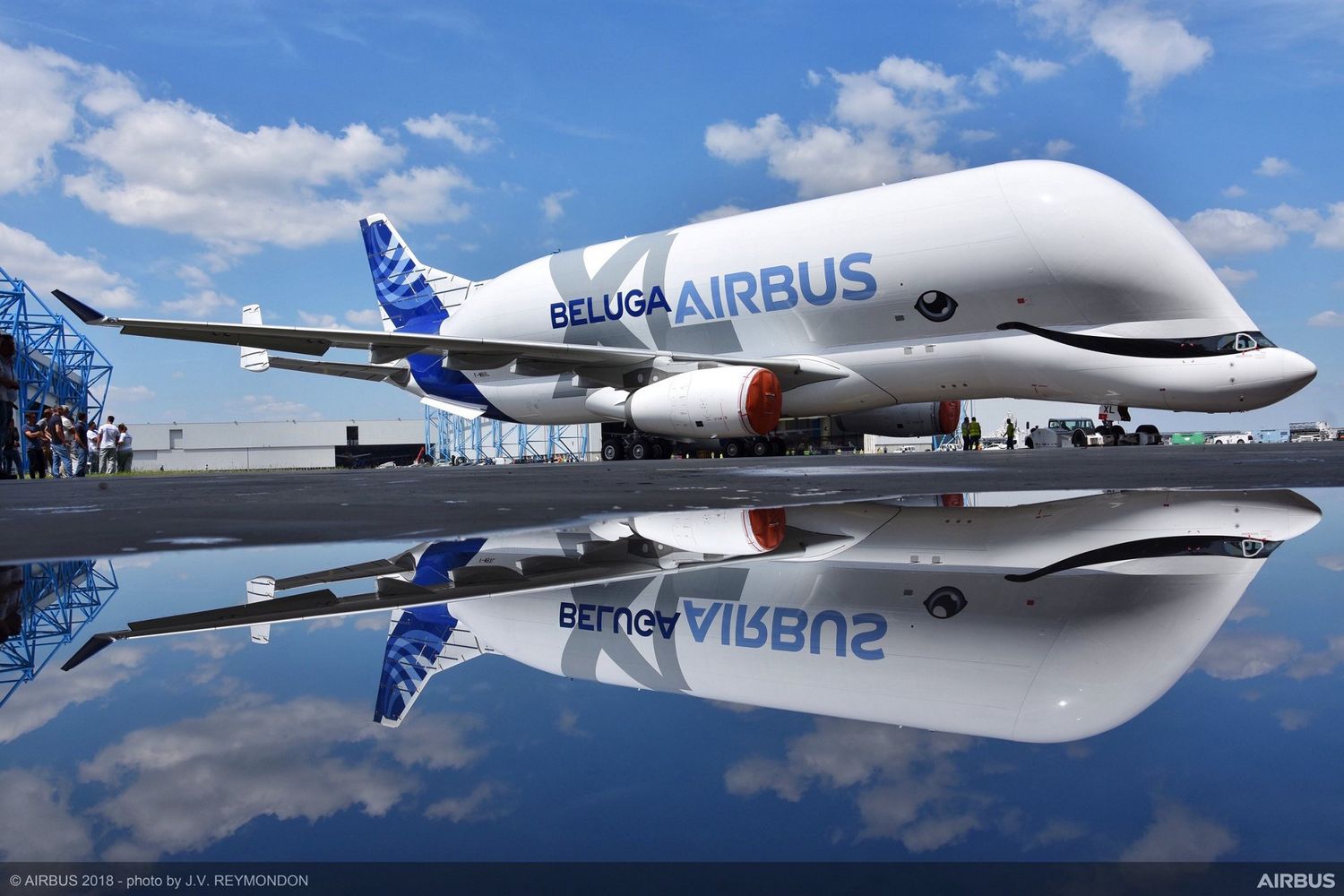 El primer BelugaXL ya está pintado y se prepara para volar