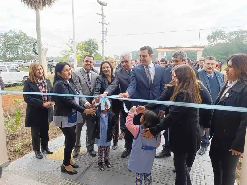 En colonia Salvación, el vicegobernador 
inauguró un moderno jardín de infantes