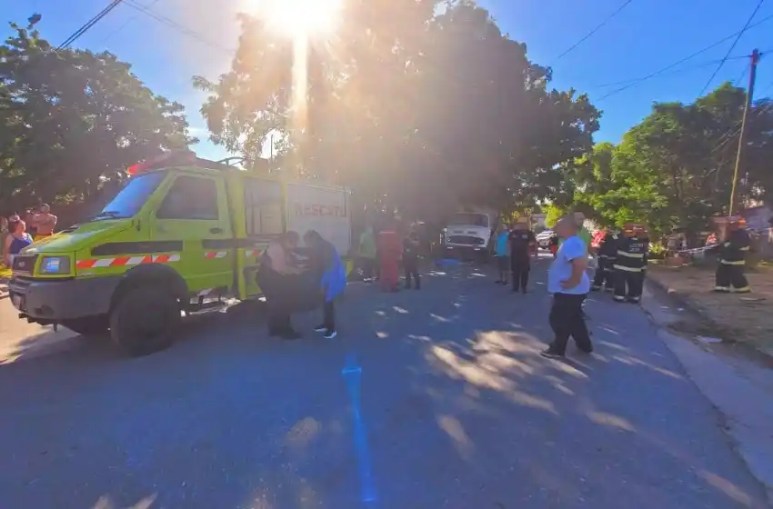 Motociclista murió tras ser embestido por un camión sin conductor