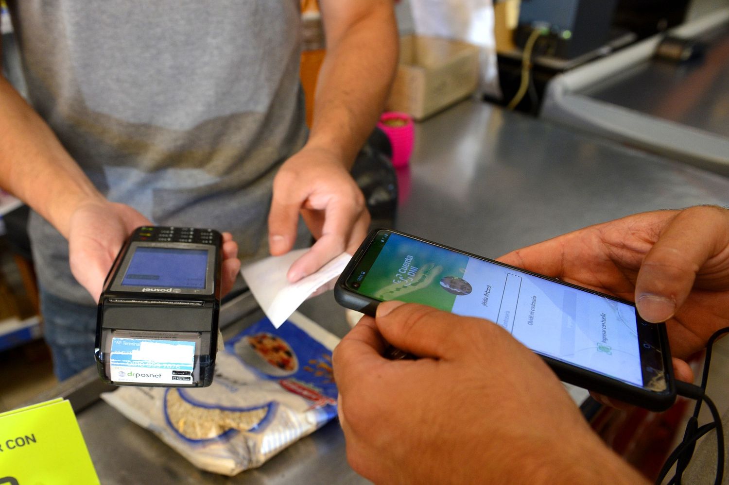 Más de 82.000 comercios operan diariamente con la app del Banco Provincia.