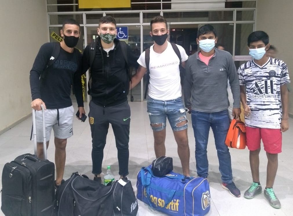 Gastón Medina viajó 54 horas a Bolivia y se incorporó a Kivón: cómo se gestó su llegada y hasta cuando firmó contrato