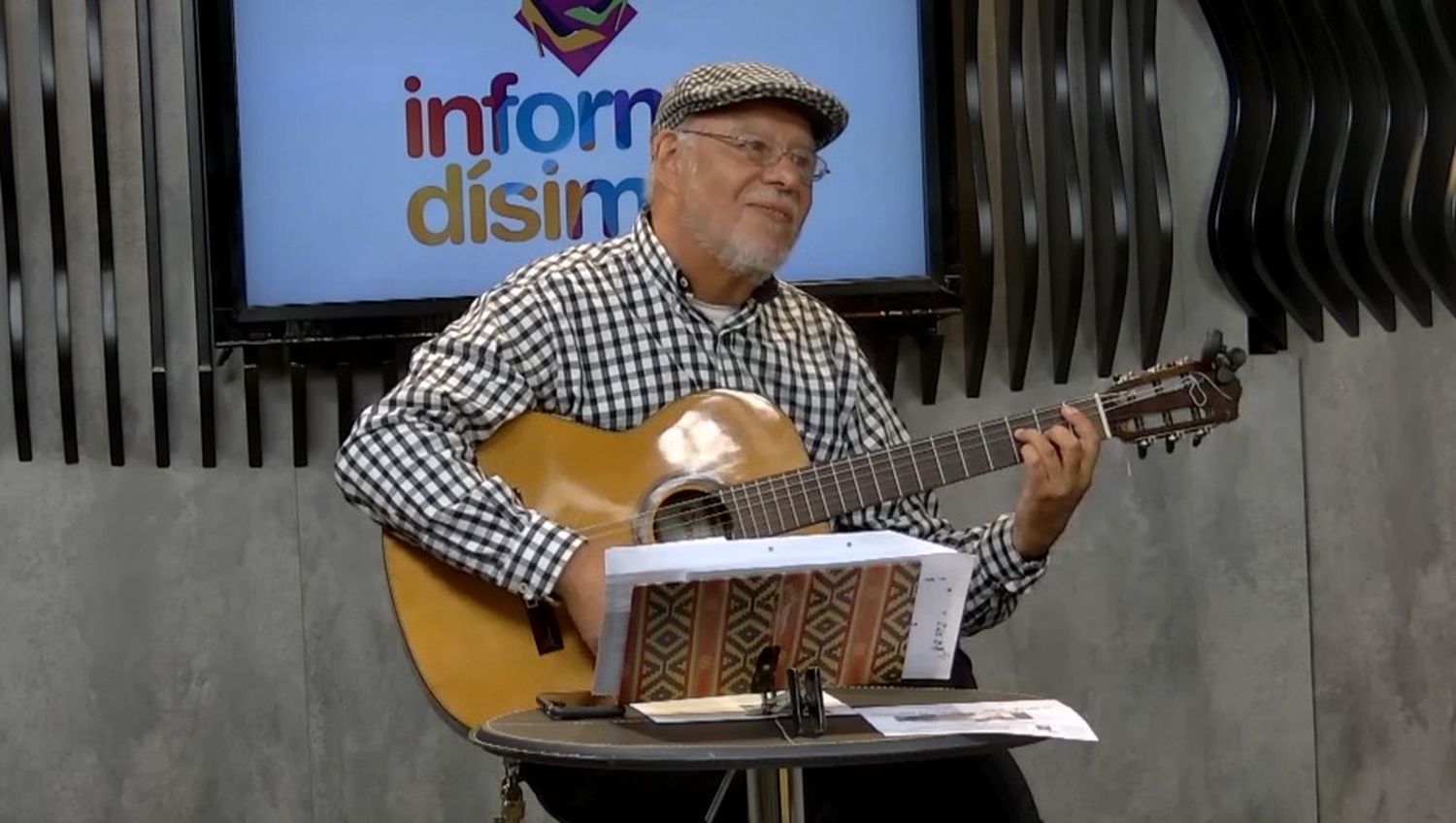 El presente del cantante y compositor Carlos Mansilla