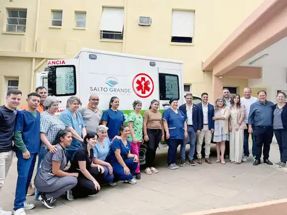 Salud entregó cinco nuevas ambulancias en Concordia y Chajarí