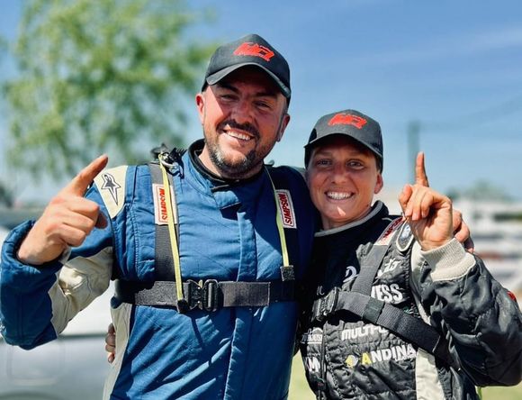 Automovilismo: la pareja sampedrina que compite en el rally y tiene su propio equipo