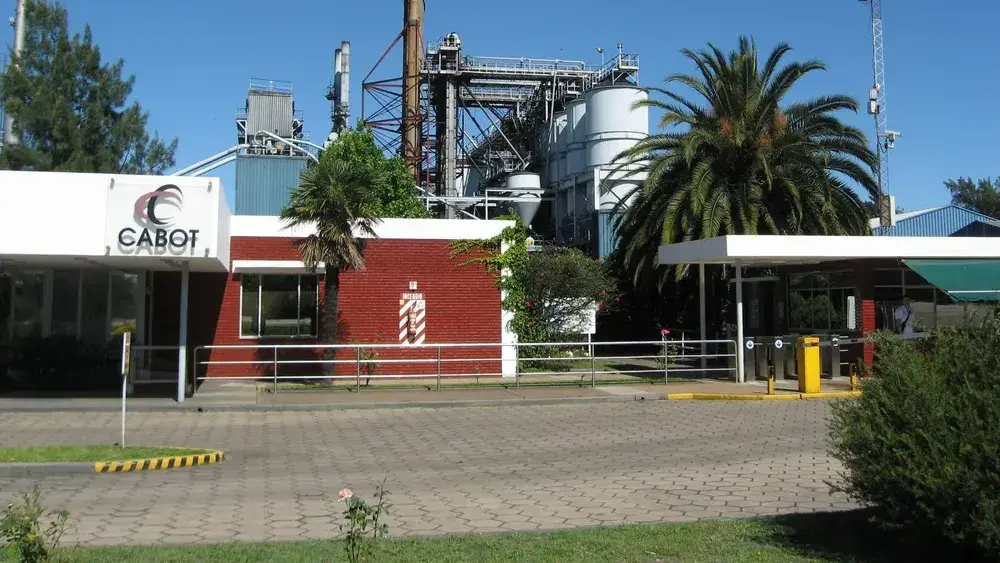 Cabot desmantela su histórica fábrica de Campana