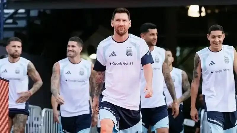 Con Messi y mayoría de titulares, la Selección Argentina enfrenta a Islandia a dos días del comienzo del Mundial