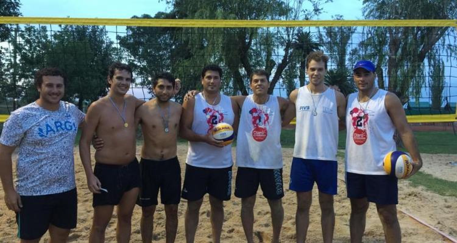 Diego Cnokaert y Hernán Contreras ganaron un certamen de beach en Baradero