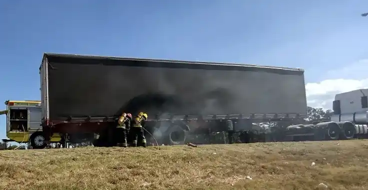 Venado Tuerto: un accidente y un incendio en la tarde de este miércoles
