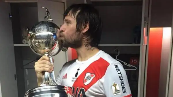 El irónico mensaje de Cavenaghi: "Buen día a todos los que tengan una final en tres días"