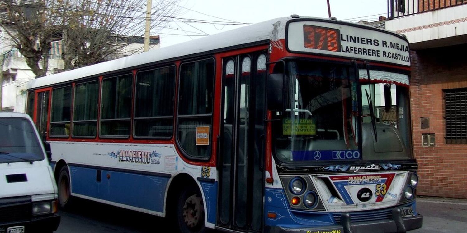 Video de la fuga del delincuente que desfiguró a chofer de colectivos en La Matanza: Creen que no fue un ataque al azar